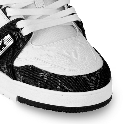 Black n White KSAT Trainers